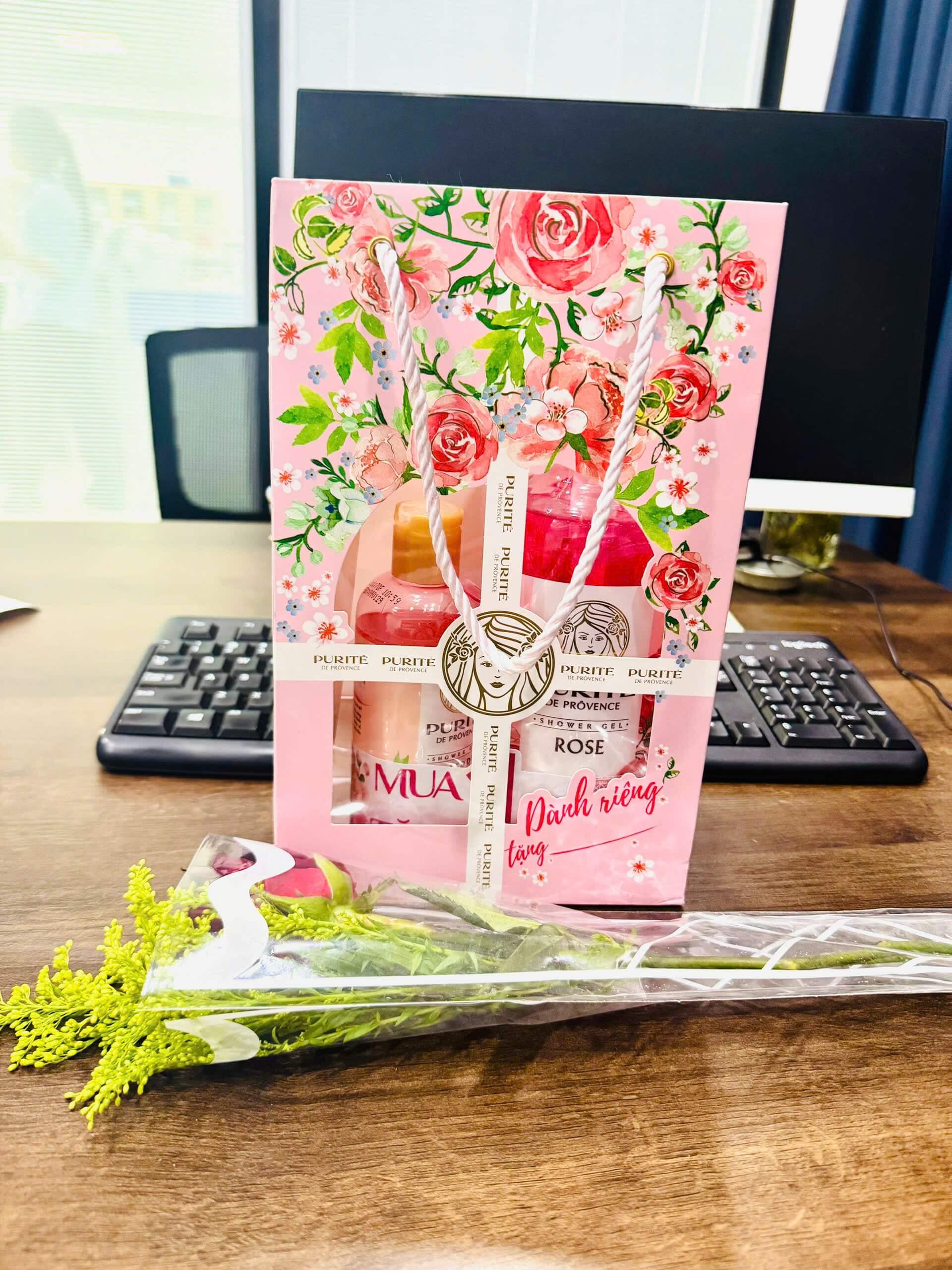 庆祝3/8国际妇女节快乐