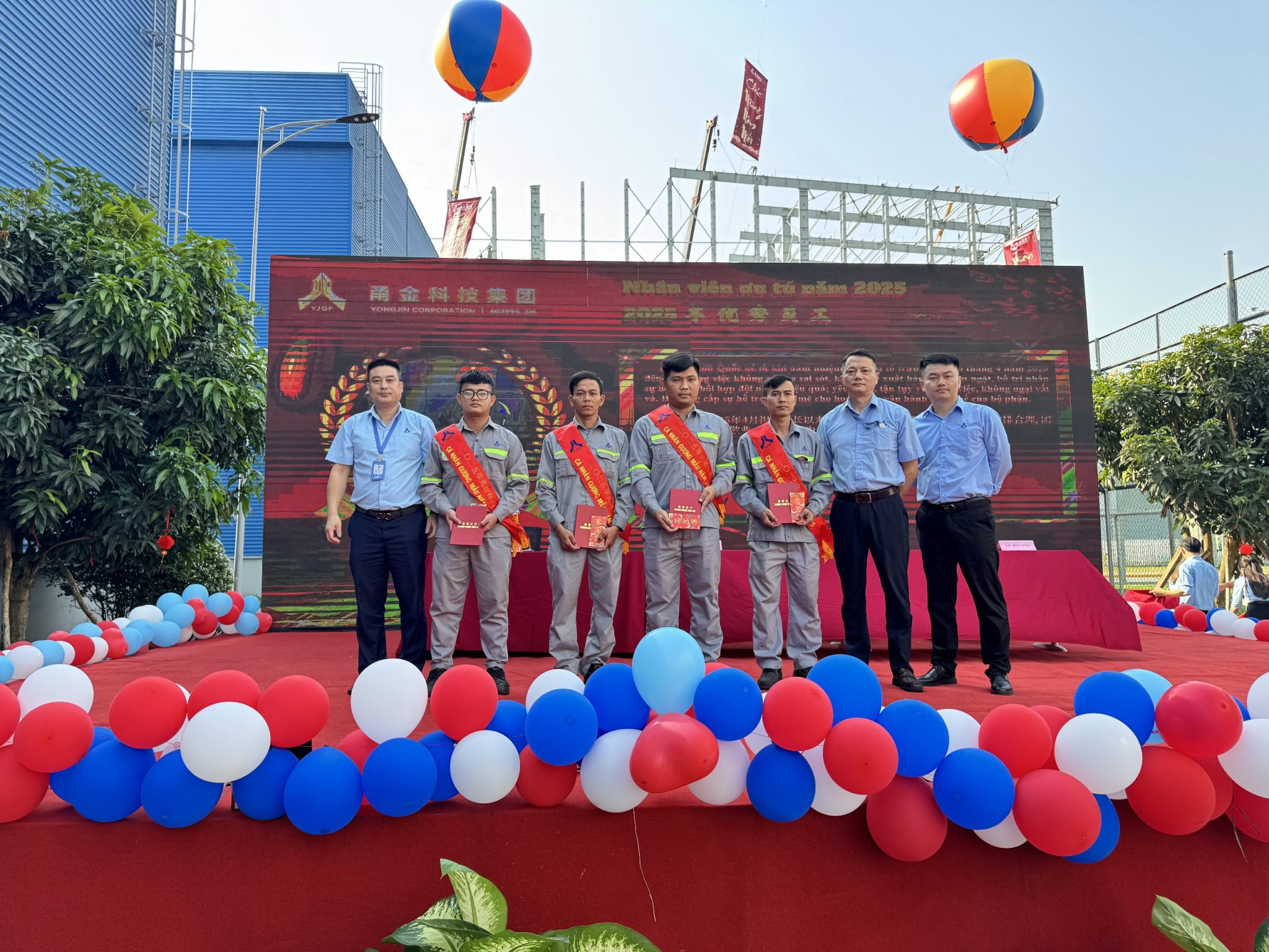 Tổng kết biểu dương khen thưởng 2025